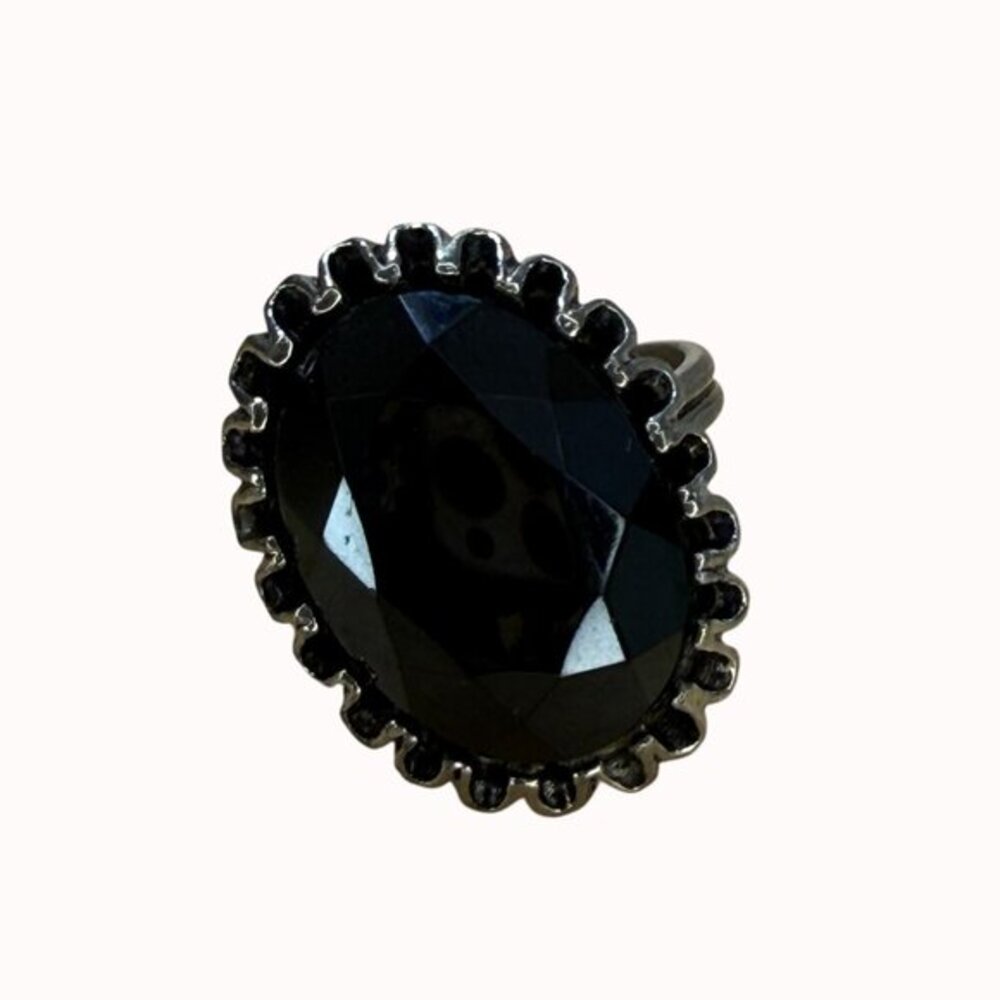Silver Tone Black Glass Stone Statement Ring Scalloped Adjustable Vintage Style